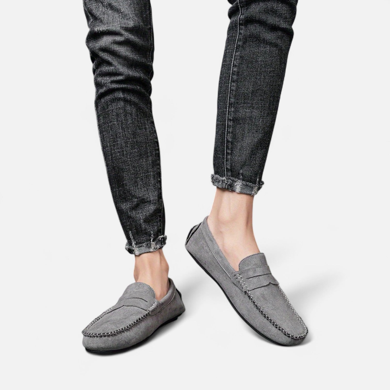 Men's Leather Slip-On Loafers with Cushioned Comfort and Breathable Design
