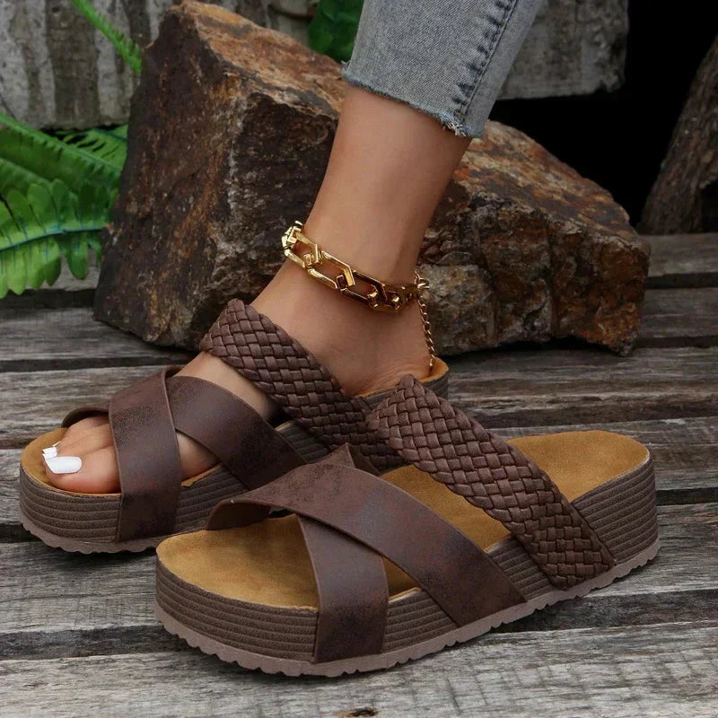 Naya | Orthopedic Sandals